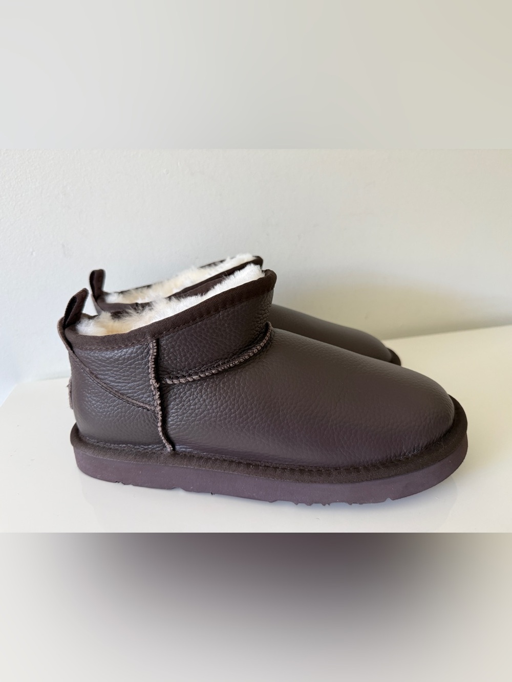 NWOB AUSTRALIA LUXE COLLECTIVE Cosy Ultra Short Boots Shoes | US  9 | Brown